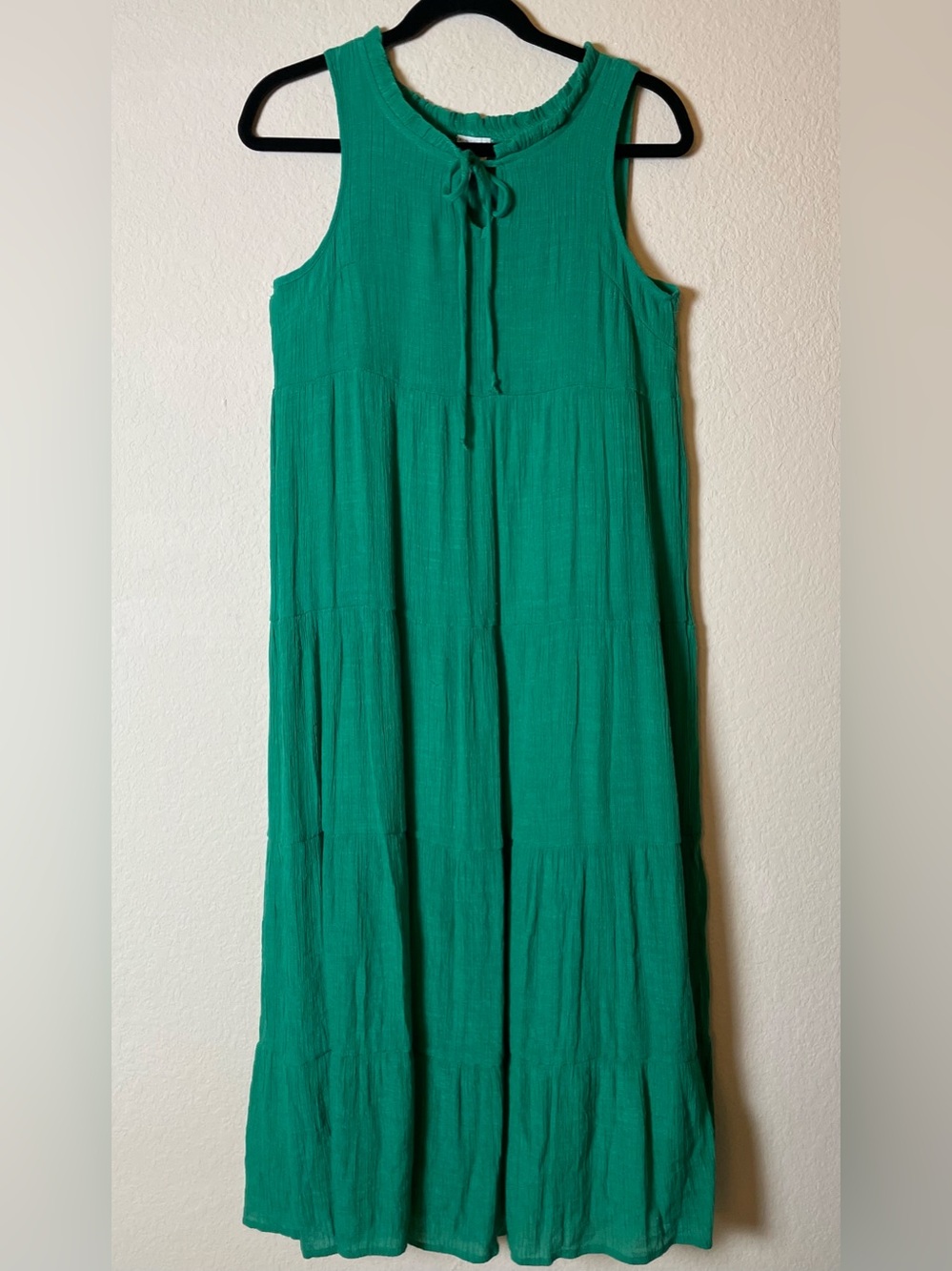 NAIF Emerald Green Tiered Maxi Dress Sz S | Sleeveless Boho Flowy Textured Maxi - Picture 2 of 9